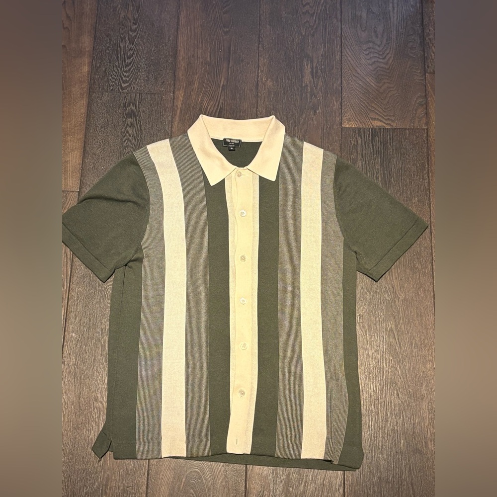 Todd Snyder - 100% Italian Yarn Men's Vertical Striped Polo in Green & Cream (M)